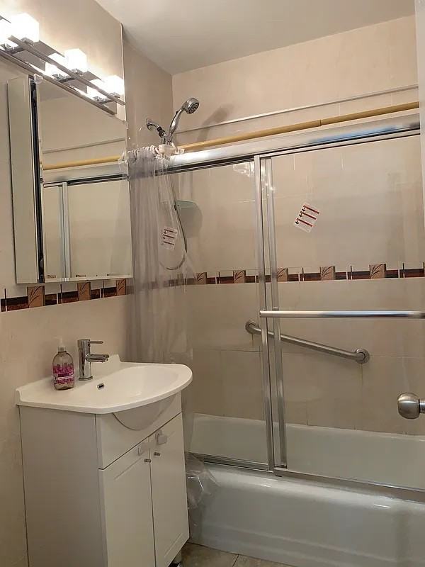 1122 Litton Ave #304 - Photo 3 of 4