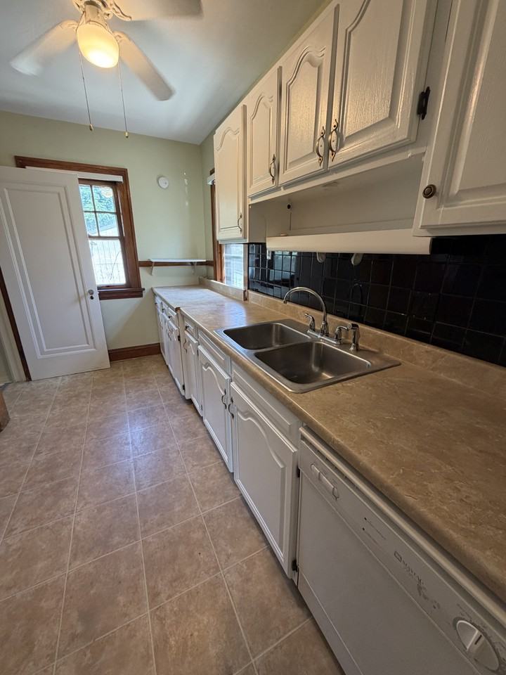 9011 Park Heights Ave - Photo 6 of 13