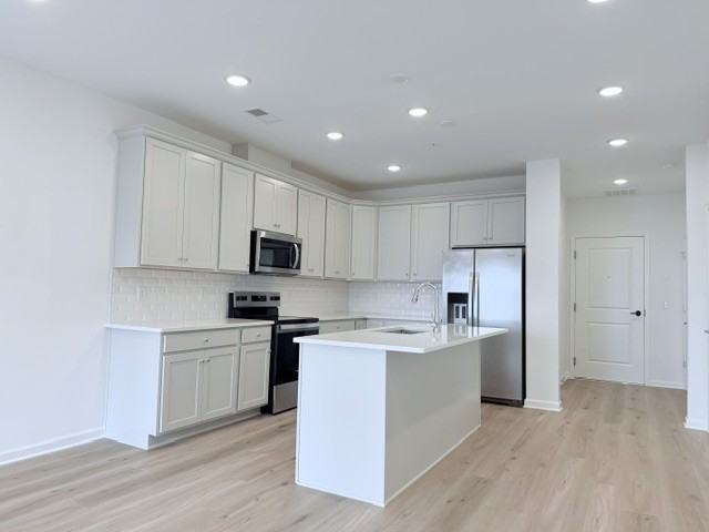 421 Washington St #1103 - Photo 2 of 24