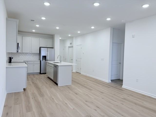 421 Washington St #1103 - Photo 3 of 24