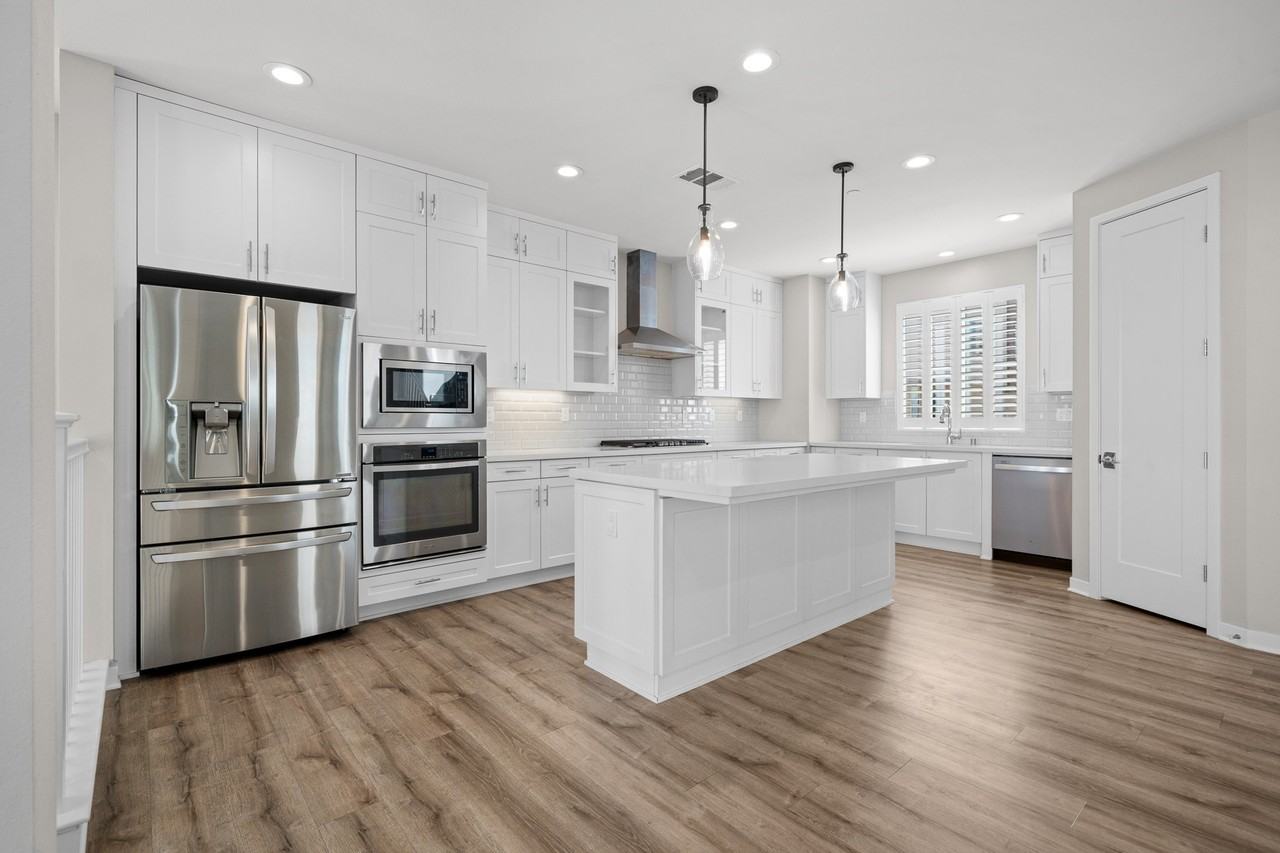 16205 Camden Cir #NA - Photo 7 of 48