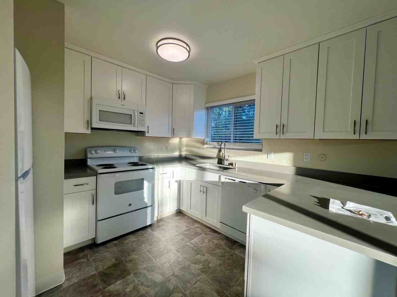 3449 Agate Dr #4 - Photo 7 of 28