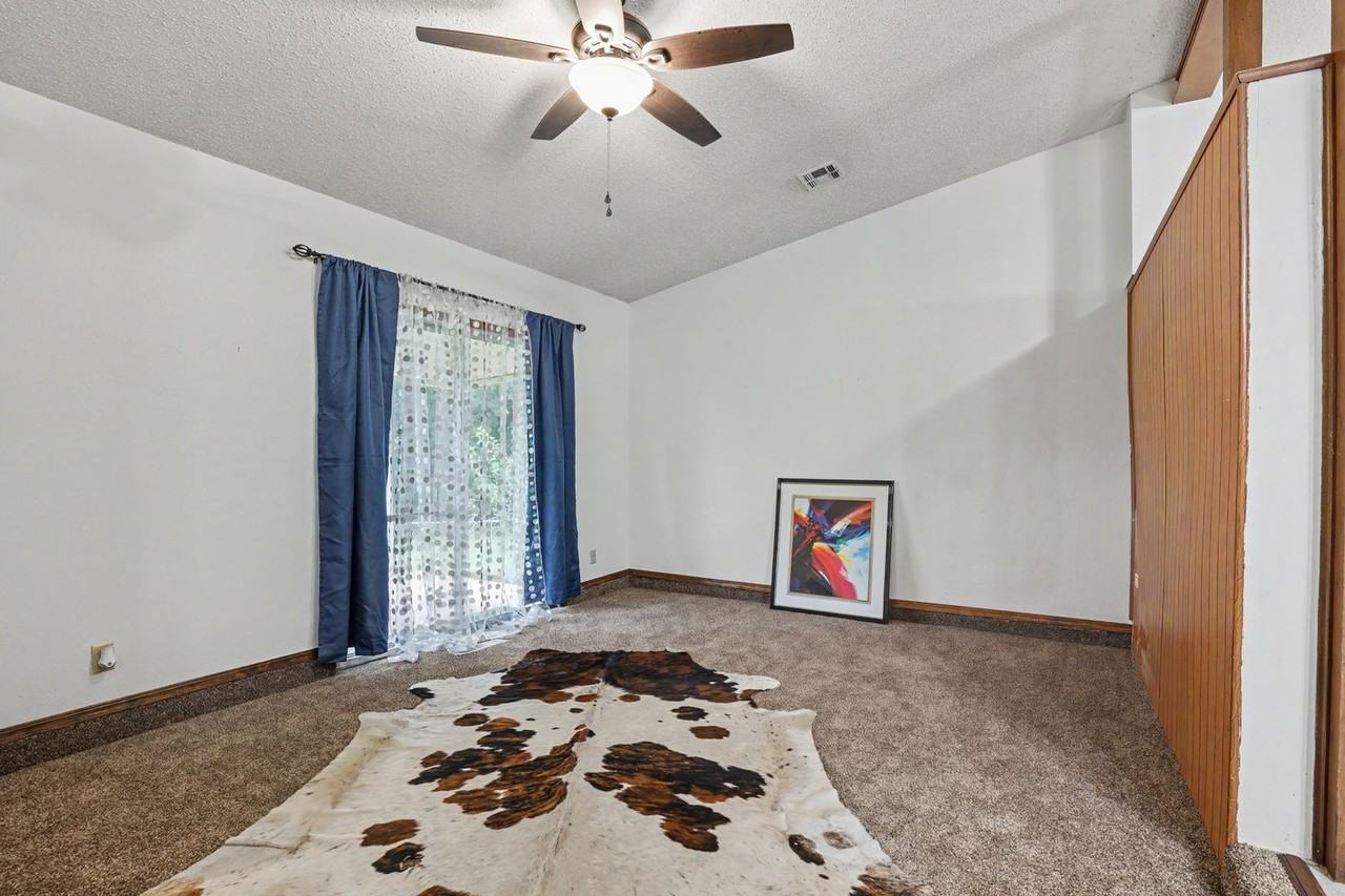 3917 Clendon Way - Photo 4 of 28
