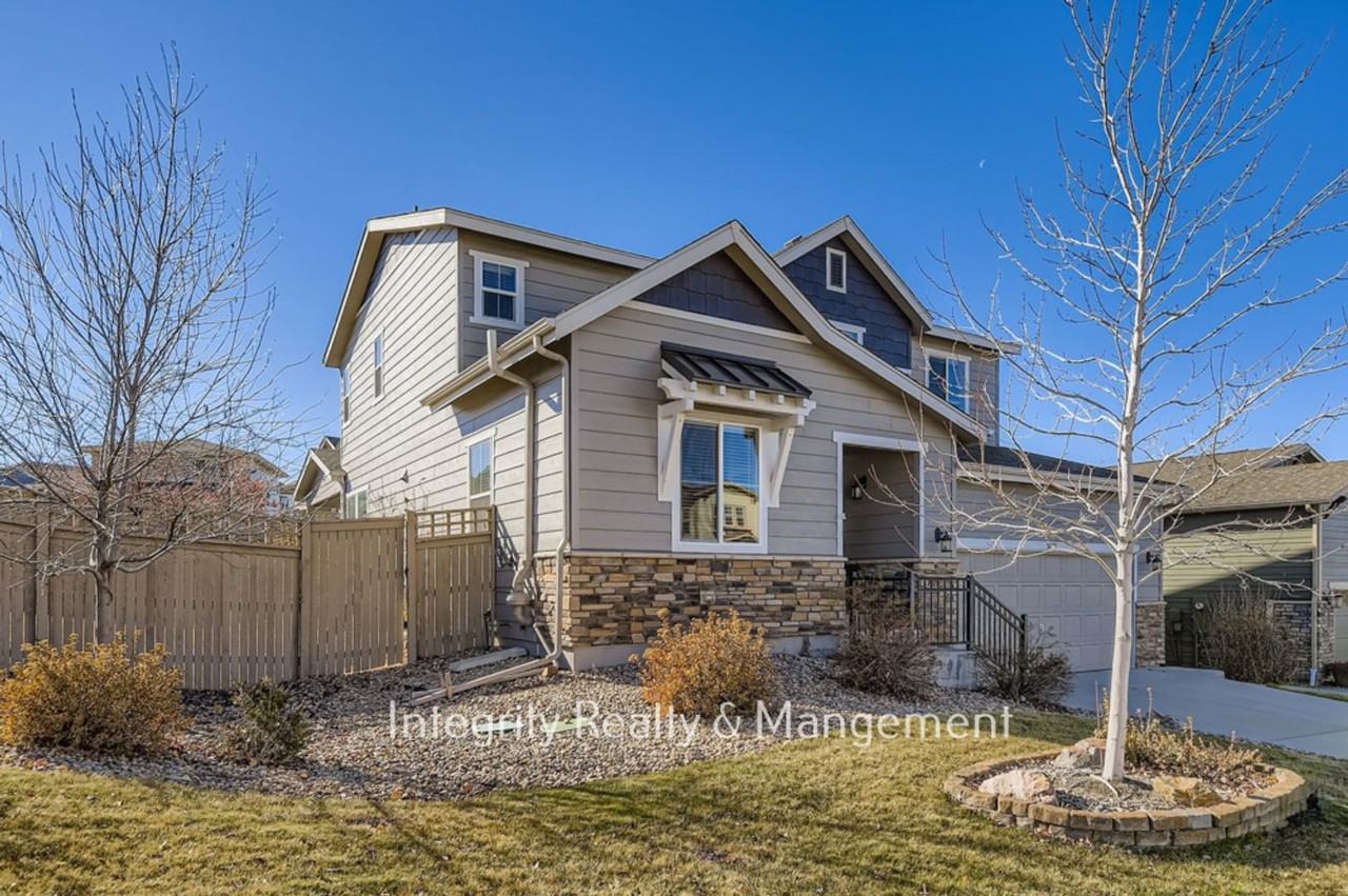 3839 Donnington Cir - Photo 2 of 23