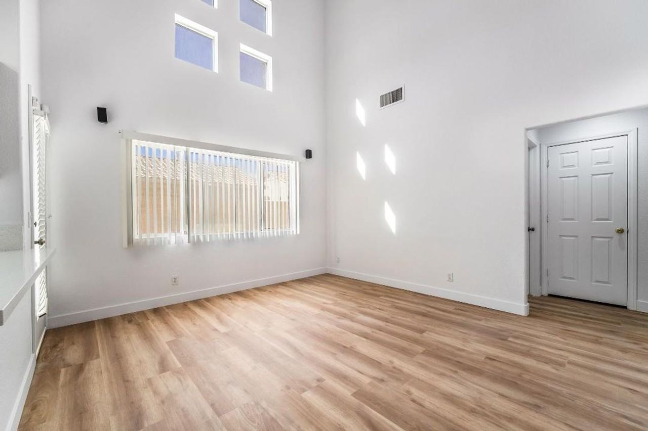 1011 Park Bridge Ave - Photo 2 of 35