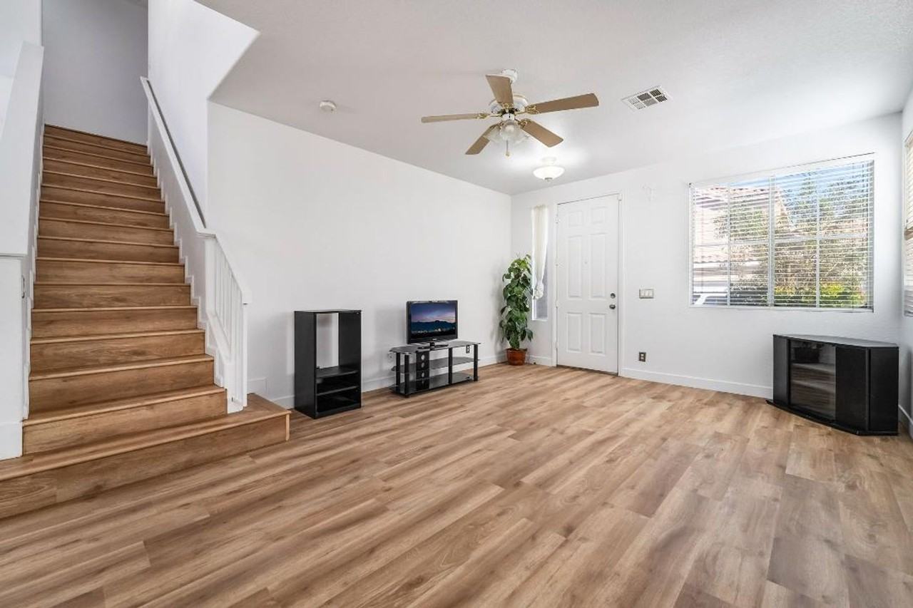 1011 Park Bridge Ave - Photo 6 of 35