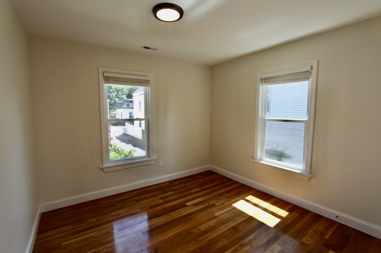Greenwood Pl #6 - Photo 4 of 10