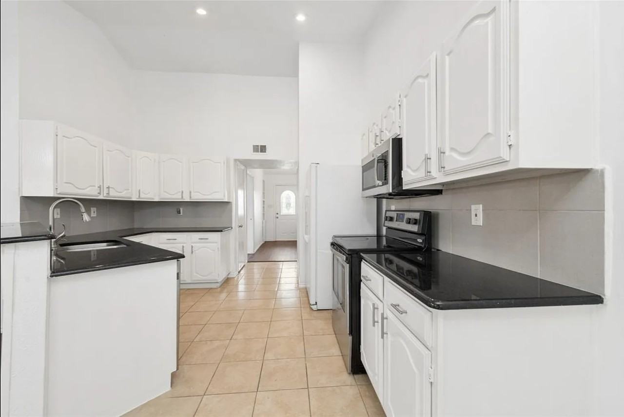 543 Guadalupe Dr #NA - Photo 7 of 39