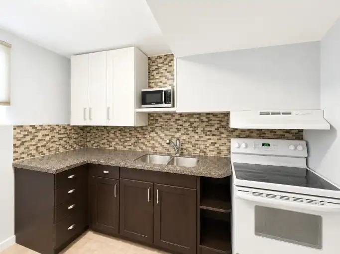 446 Mccallum St #2 - Photo 4 of 12