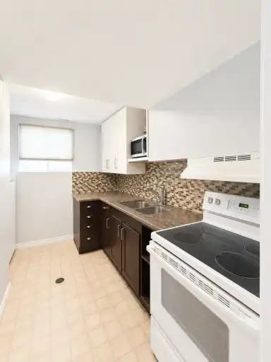 446 Mccallum St #2 - Photo 5 of 12
