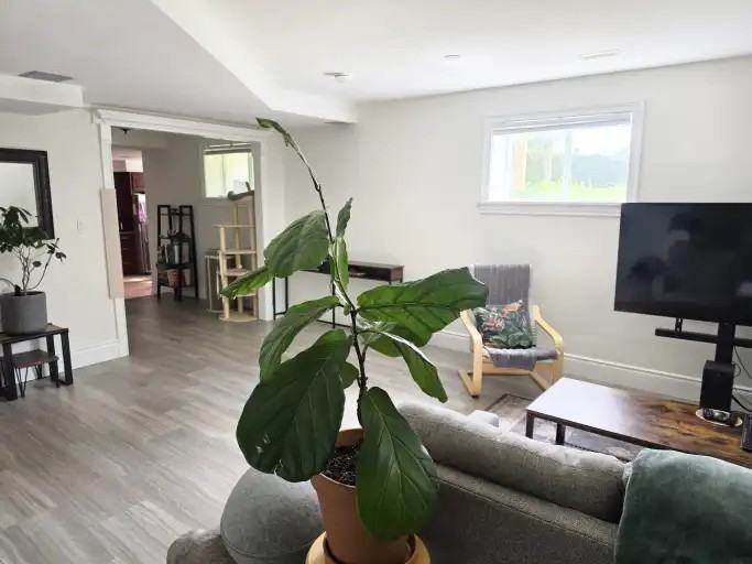 30 Bernadette Crt #2 - Photo 2 of 9