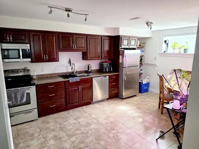 30 Bernadette Crt #2 - Photo 4 of 9