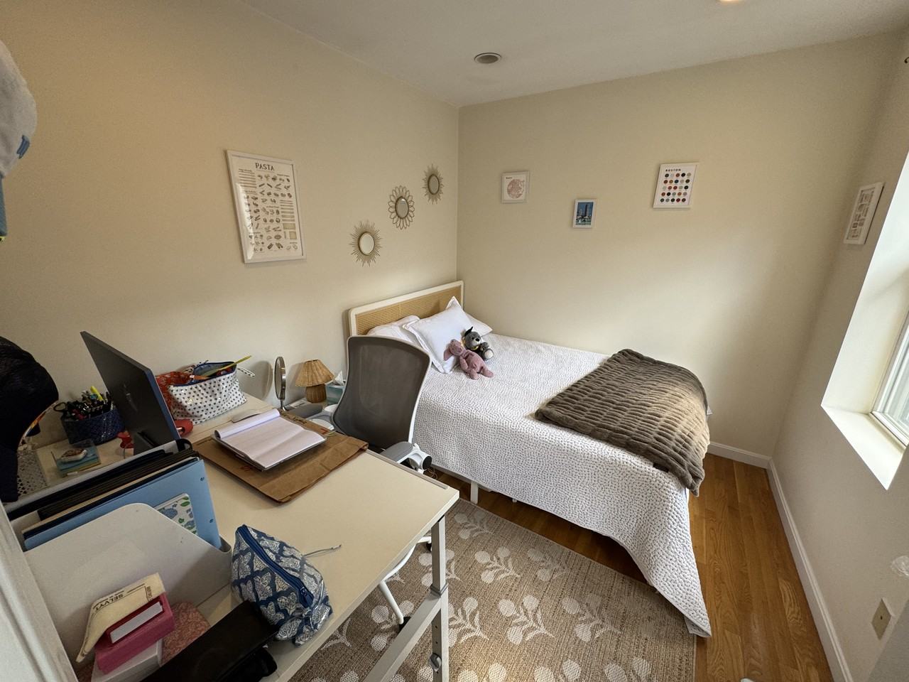 Endicott St #4 - Photo 6 of 17