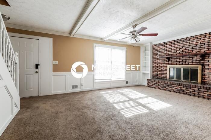 1831 Nicole Ln - Photo 3 of 18