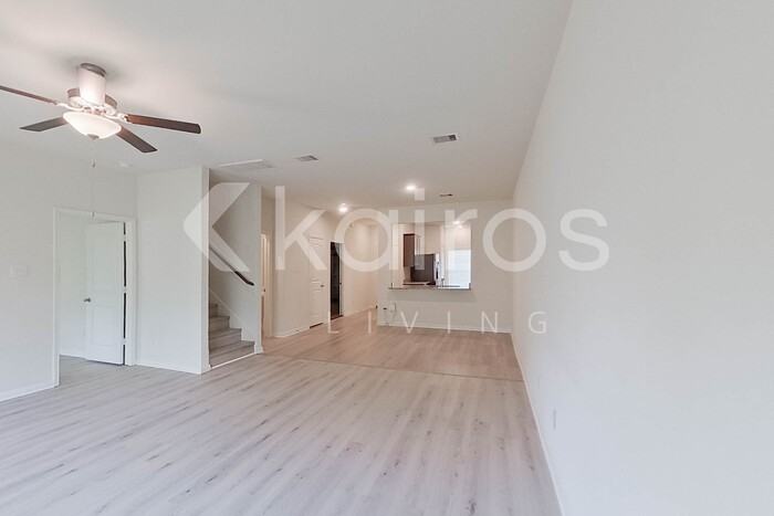 10631 Hillside Creek Dr - Photo 6 of 36