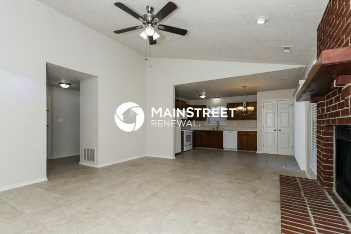 5671 Prestonwood Ct - Photo 3 of 16