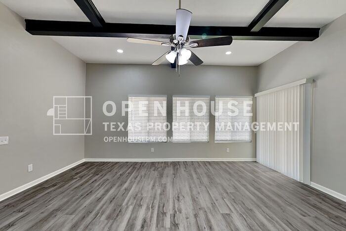 8607 Pines Place Dr - Photo 4 of 20