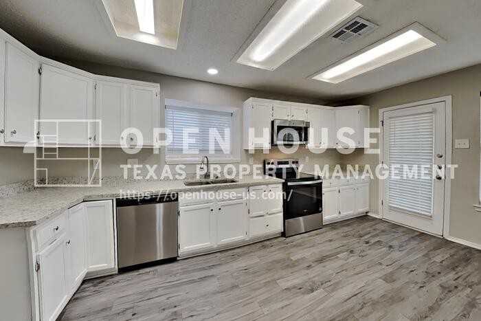 5507 Misty Crest Dr - Photo 6 of 20