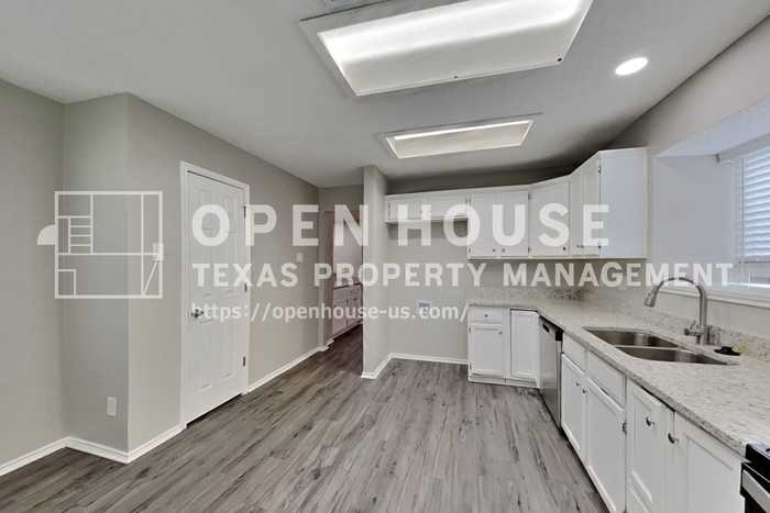 5507 Misty Crest Dr - Photo 7 of 20