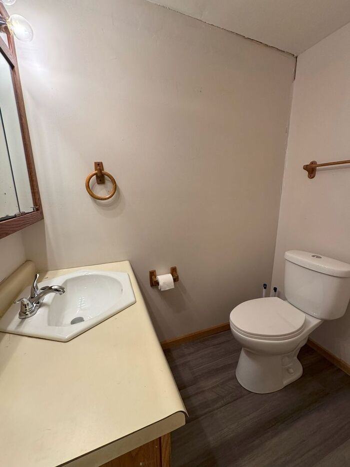 536 N Main St - Photo 7 of 7