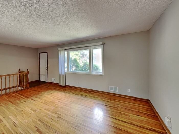 1218 Skillman Ave E - Photo 3 of 35