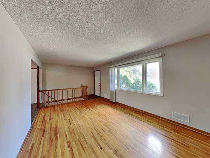 1218 Skillman Ave E - Photo 4 of 35