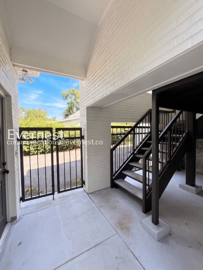 109 Mayfair Rd - Photo 5 of 42