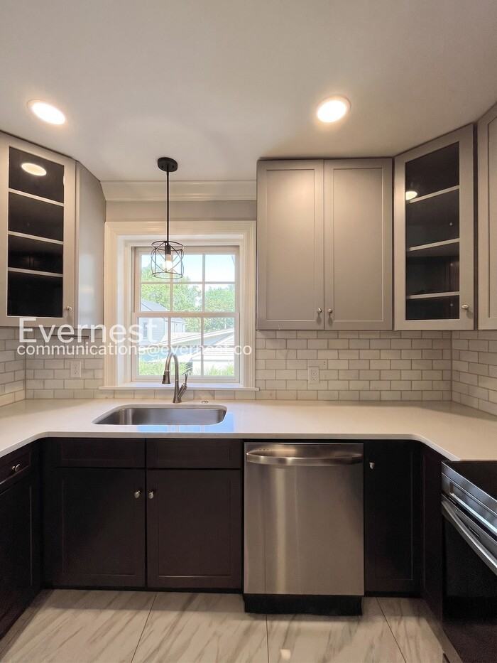 109 Mayfair Rd - Photo 6 of 42