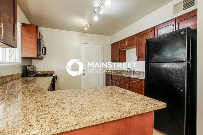 2339 W Avalon Dr - Photo 6 of 18