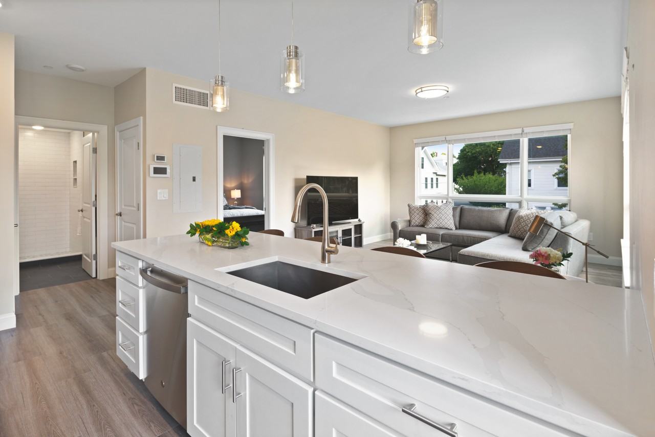 165 Washington St #201 - Photo 3 of 7