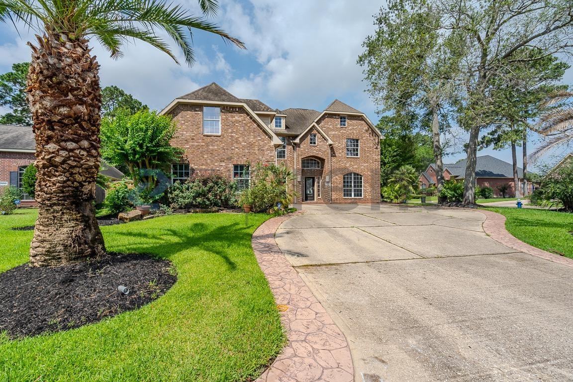 14911 Oxford Way - Photo 4 of 44