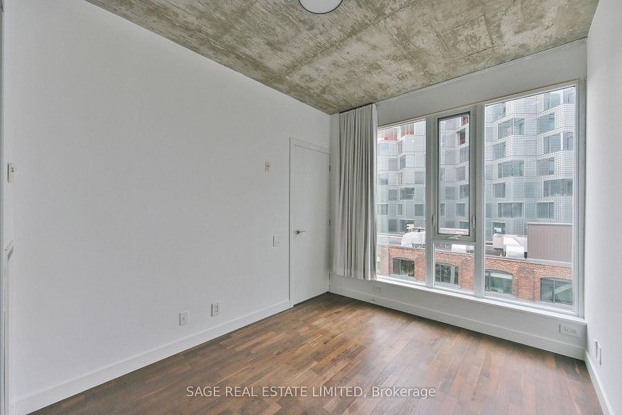 75 Portland Street - Photo 16