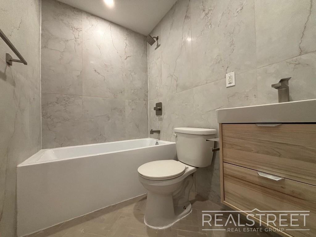 310 Park Ave #1 - Photo 3 of 11