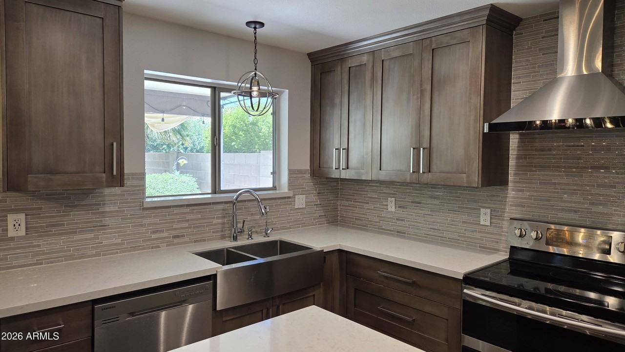 3020 E Friess Dr - Photo 6 of 46
