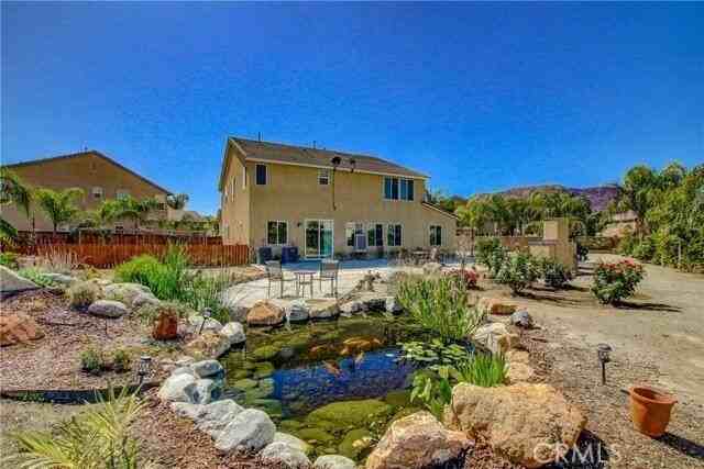 235 Peregrine Lane - Photo 3 of 26