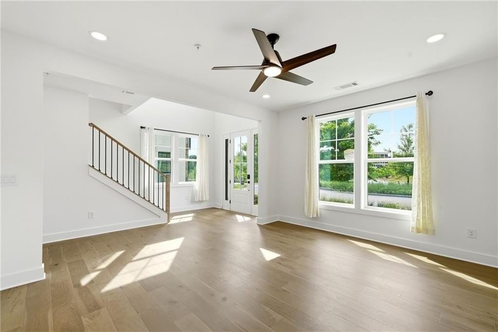 2042 Juliette Ave - Photo 7 of 50
