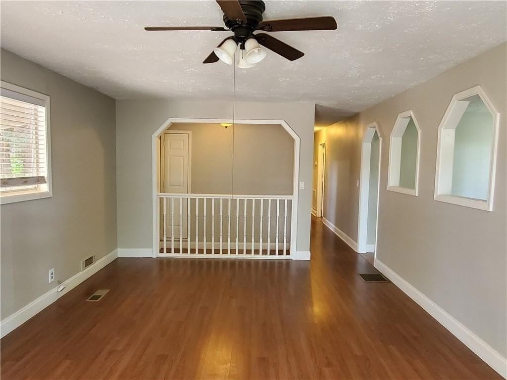 931 Auburn Rd - Photo 6 of 29