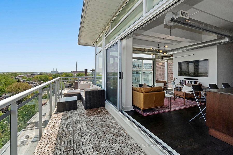 319 Carlaw Avenue - Photo 9
