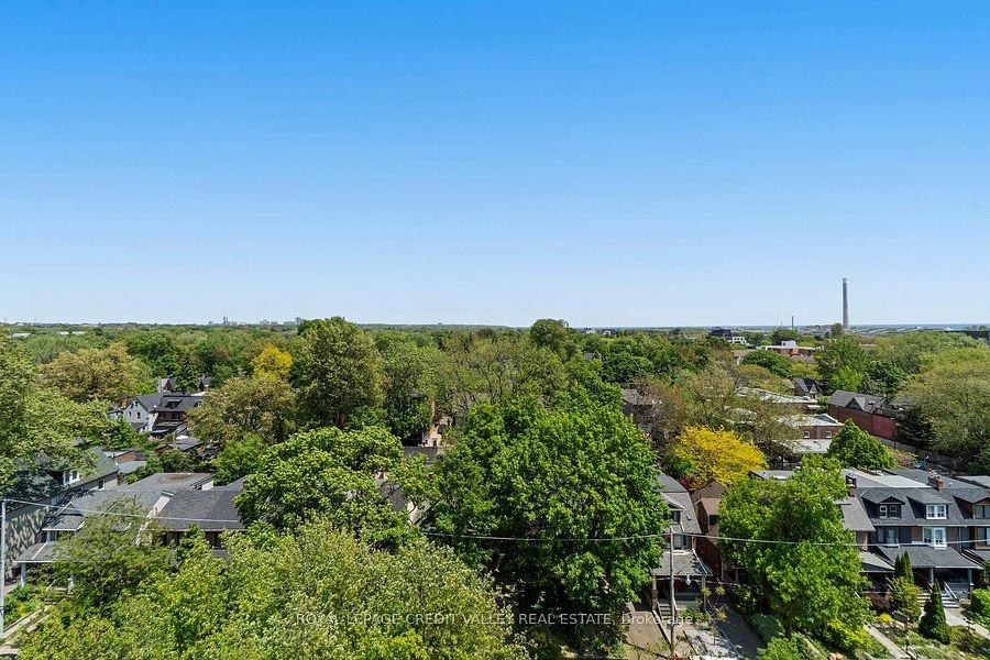319 Carlaw Avenue - Photo 11