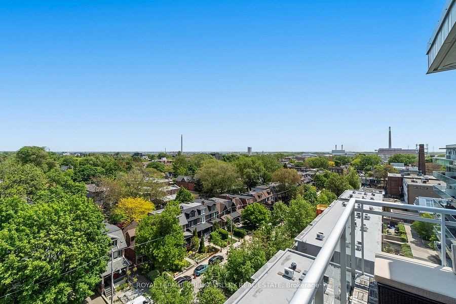 319 Carlaw Avenue - Photo 10