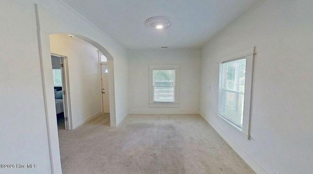 1206 Dawson St - Photo 3 of 19