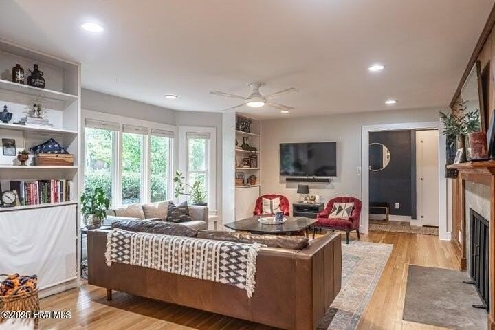 420 E Indiana Ave - Photo 6 of 34