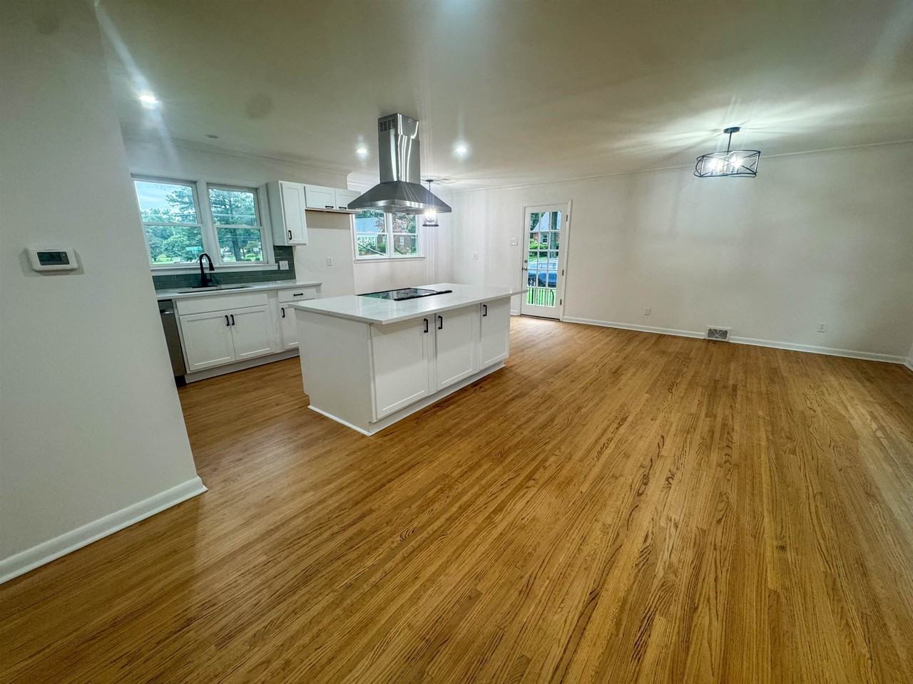 5504 Normandy Rd - Photo 2 of 16