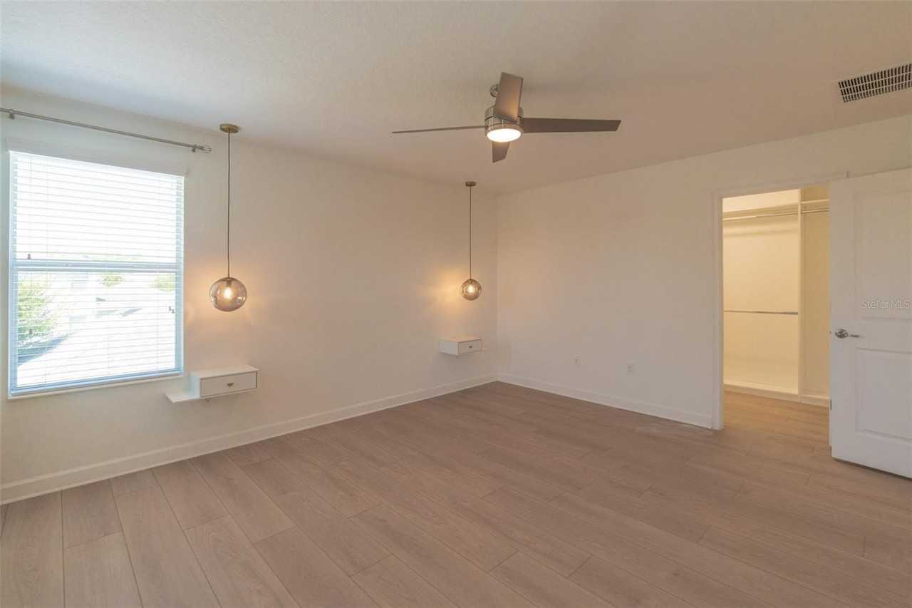 11880 Sonnet Ave - Photo 3 of 44