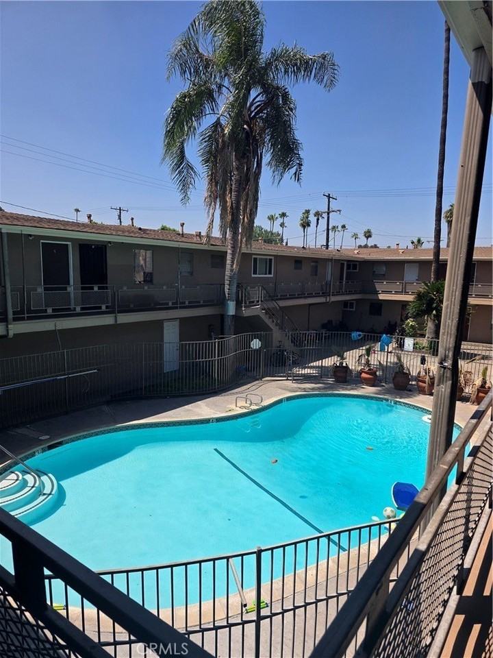 7490 Magnolia Ave #P - Photo 3 of 4