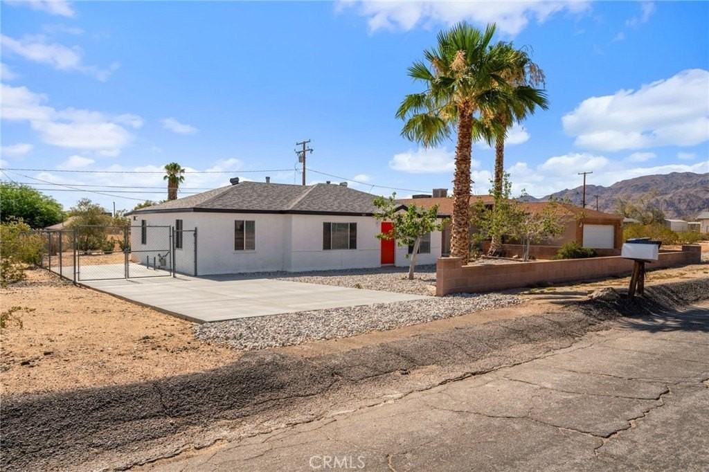 5619 Daisy Ave - Photo 6 of 50