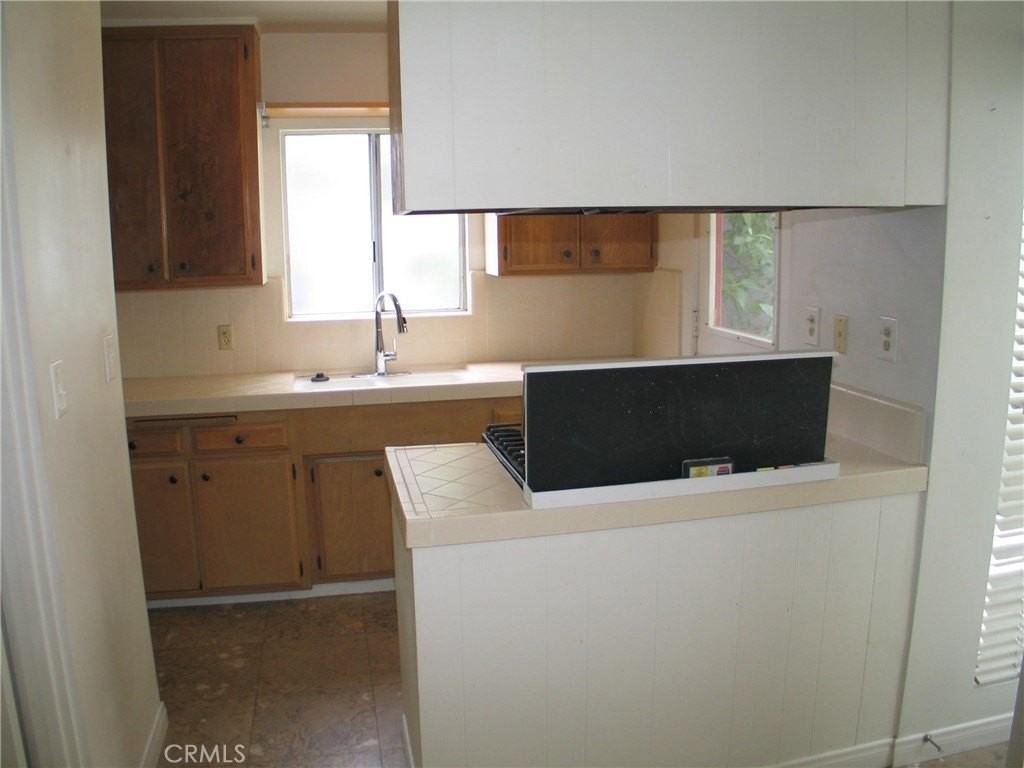 112 Pearl 1/2 - Photo 3 of 10