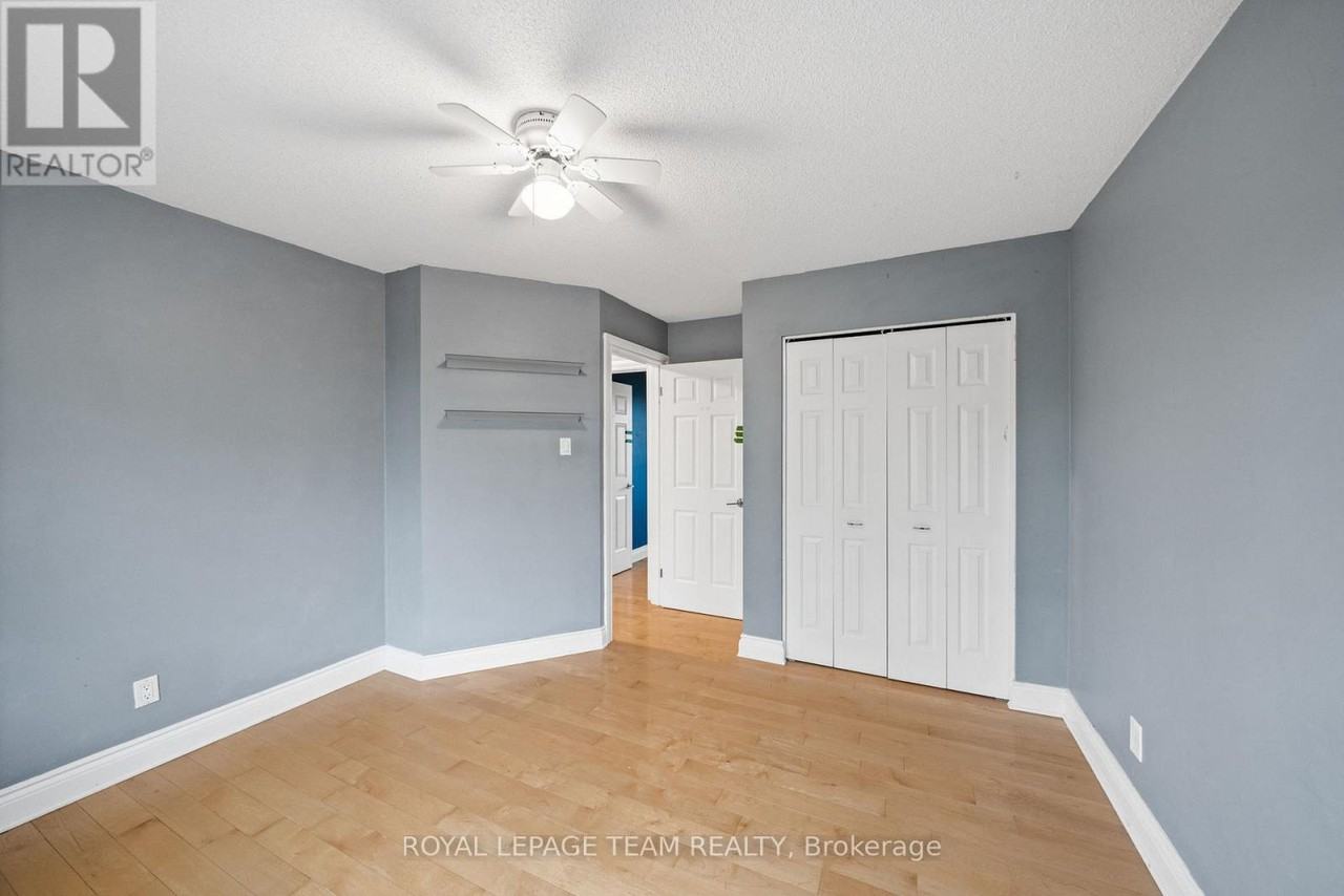 3162 Woodroffe Avenue - Photo 16