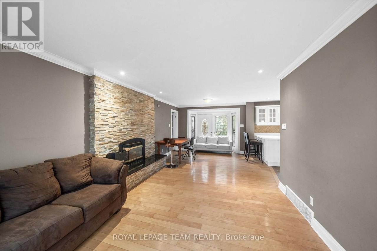 3162 Woodroffe Avenue - Photo 30
