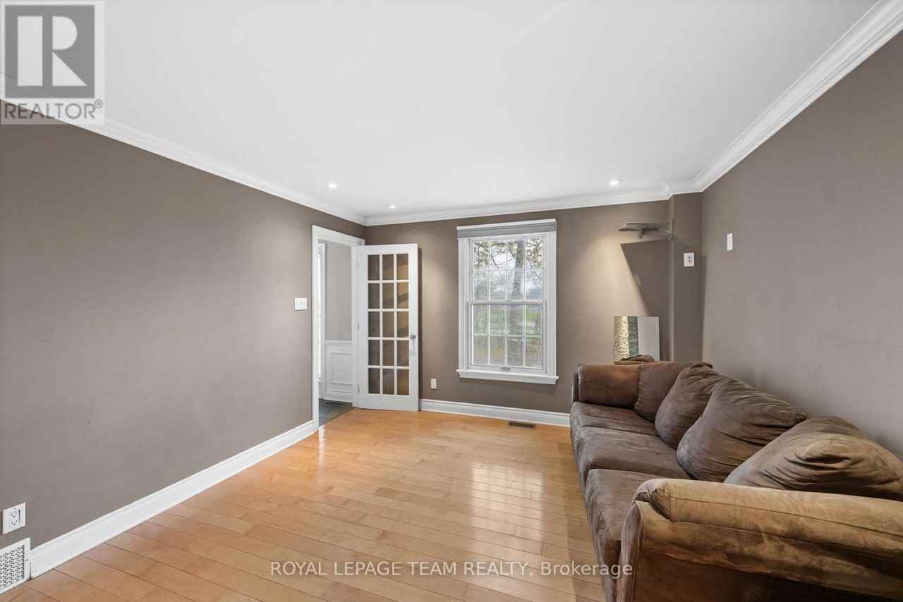 3162 Woodroffe Avenue - Photo 28